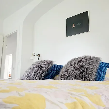 Get-your-flat Traumhafte Altbau-wohnung In Denkmal-villa 3 Zr Kue Bad 2 Schlafzr 125 M2 Haustier Auf Anfrage - Ruhig & Naturnah Appartement