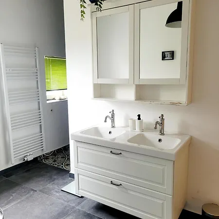 Get-your-flat Traumhafte Altbau-wohnung In Denkmal-villa 3 Zr Kue Bad 2 Schlafzr 125 M2 Haustier Auf Anfrage - Ruhig & Naturnah Appartement *
