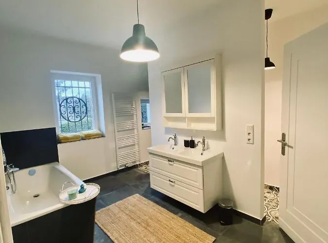 Get-your-flat Traumhafte Altbau-wohnung In Denkmal-villa 3 Zr Kü Bad 2 Schlafzr 125 M2 Haustier Auf Anfrage - Ruhig&naturnah Apartamento